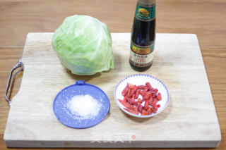 手撕包菜的做法步骤：1