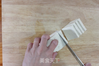 菌菇炖豆腐的做法步骤：2