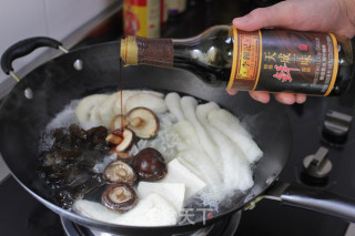 菌菇炖豆腐的做法步骤：4