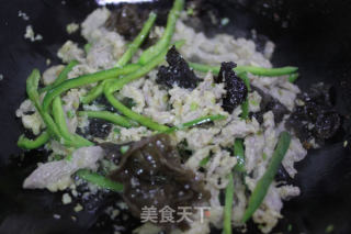焦熘羊肉段的做法步骤：4