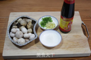 蚝油双菇的做法步骤：1