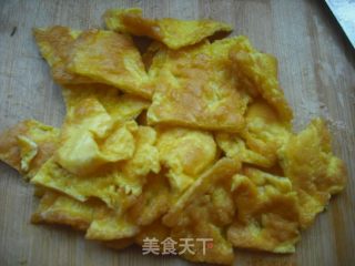 小根蒜鸡蛋炒豆腐的做法步骤：8