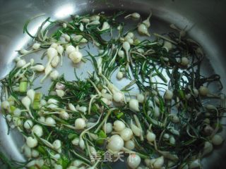 小根蒜鸡蛋炒豆腐的做法步骤：9