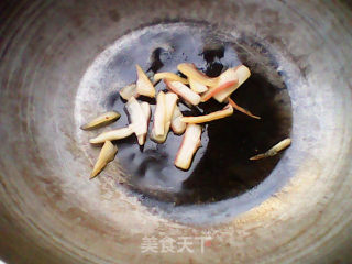 香椿炒火腿肉的做法步骤：11