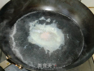 六月鲜拌莴笋荷包蛋面的做法步骤：3
