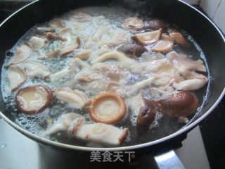 三菇滚花甲的做法步骤：4