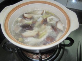 三菇滚花甲的做法步骤：7