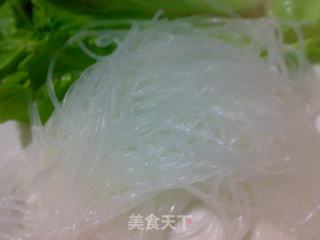 包菜香肠粉丝煲的做法步骤：1