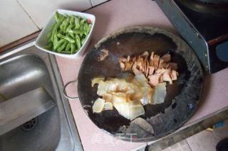 四季豆炒腊肉的做法步骤：3