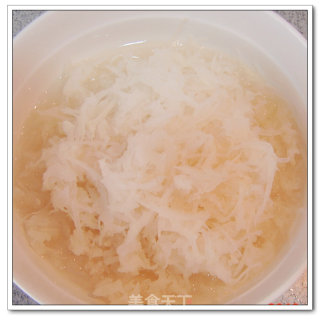 适宜春天吃的营养美食--------香菇萝卜糕的做法步骤：1