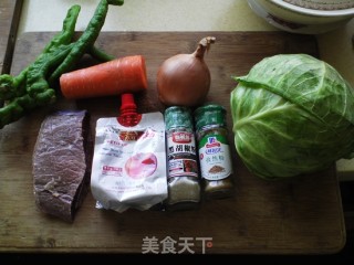 新疆牛肉炒面的做法步骤：1
