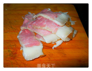 包菜小炒腊肉片的做法步骤：3