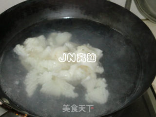 爆炒鱿鱼尖的做法步骤：6