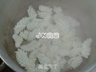 爆炒鱿鱼尖的做法步骤：7