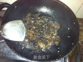 鸡蛋炒黑木耳的做法步骤：5