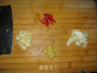 酸辣西葫芦的做法步骤：1