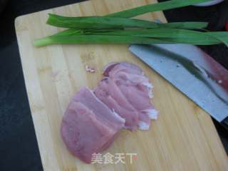 猪肉豆瓣酱的做法步骤：1
