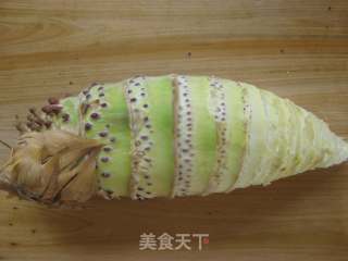茶树菇冬笋排骨汤的做法步骤：4