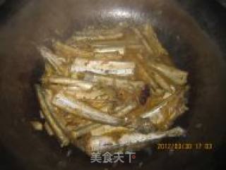 红烧秋刀鱼的做法步骤：10