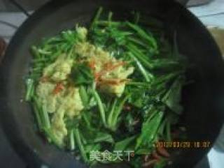 菠菜炒鸡蛋的做法步骤：4
