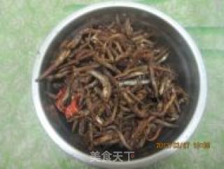 辣椒炒小鱼干的做法步骤：5