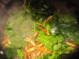 菠菜炒豆干的做法步骤：4