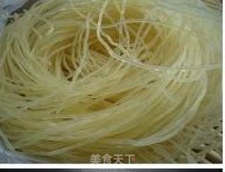 麻辣鸡汤米线的做法步骤：1