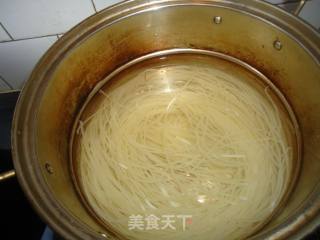 麻辣鸡汤米线的做法步骤：8