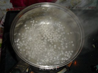 牛奶草莓西米露的做法步骤：2