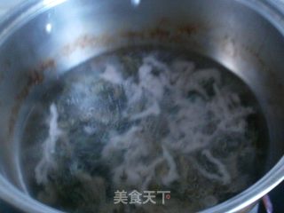 咸菜肉丝蛋汤的做法步骤：4