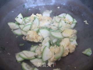 西葫芦炒鸡蛋的做法步骤：6