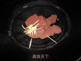 猪血韭菜汤的做法步骤：5