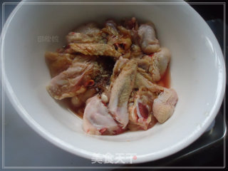 香炸鸡翅的做法步骤：2