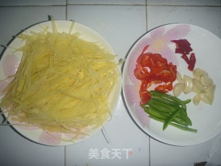 (不辣版)酸辣土豆丝的做法步骤：2