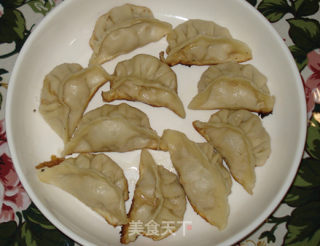 鲜肉煎饺的做法步骤：12