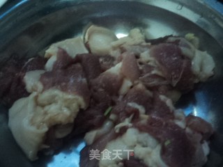 西芹炒猪肉的做法步骤：1