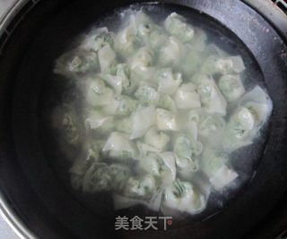 草头心馄饨的做法步骤：2