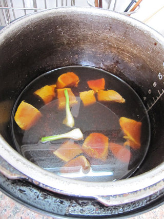 海苔肉松面包卷准备篇之一：DIY原味肉松的做法步骤：4