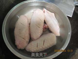 简易版可乐鸡翅的做法步骤：2