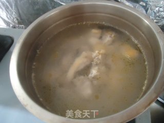 苦瓜鳳梨雞湯的做法步骤：2
