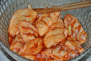 美味的鸡翅出炉啦的做法步骤：4