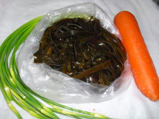 海带蒜苔小凉拌的做法步骤：1