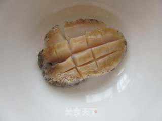 蒜蓉蒸鲍鱼的做法步骤：2