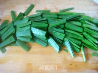 绿豆芽韭菜炒木耳的做法步骤：6