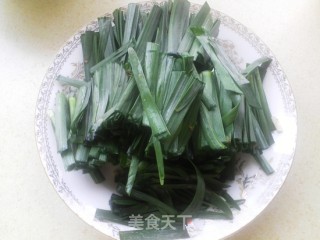三色韭菜炒香干的做法步骤：4