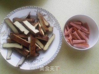 三色韭菜炒香干的做法步骤：5
