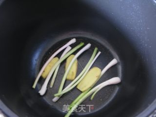 电饭煲焗鸡的做法步骤：2