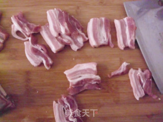 炒五花肉片的做法步骤：1