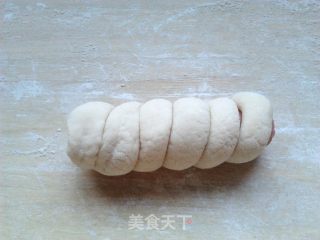 奶香火腿肠卷的做法步骤：5