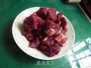 咖喱牛腩的做法步骤：1